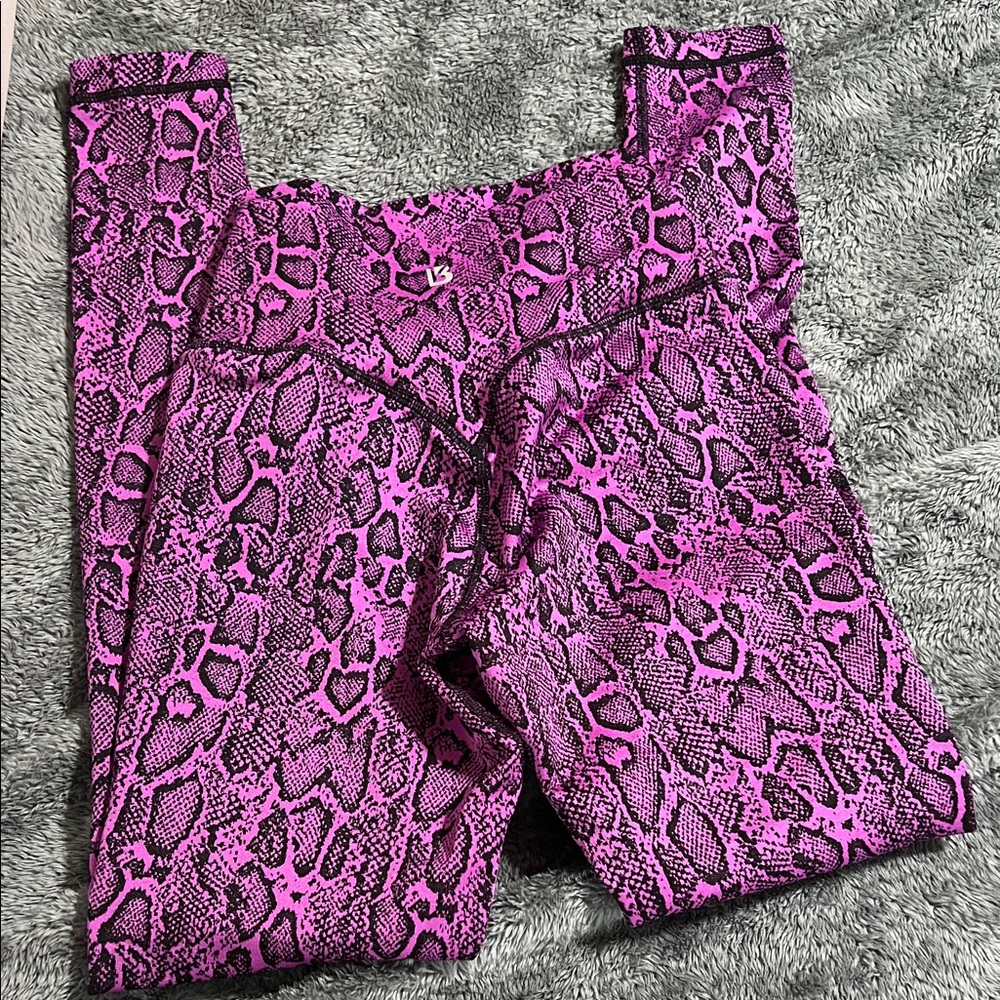 Buff Bunny Evolve Jacquard Purple Snake Print Leggings